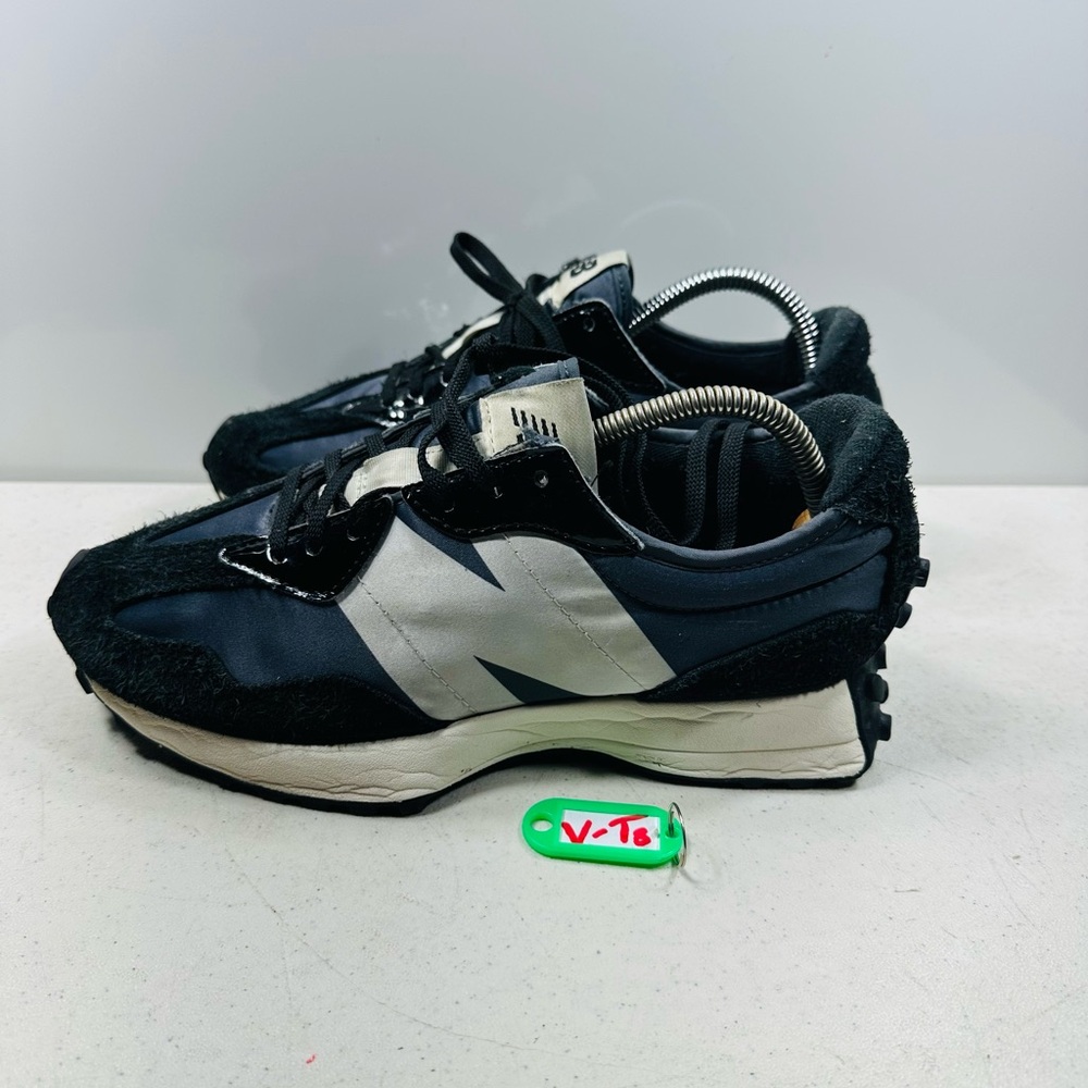 New Balance Black and White Women's Sneakers